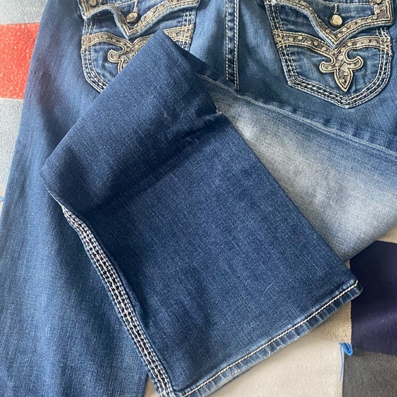 Womens buckle rock revival jeans - Picture 2 of 4